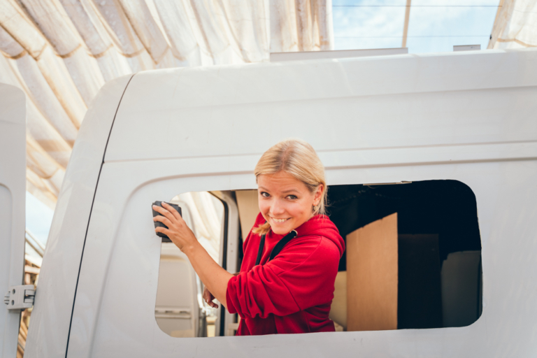 Camper Umbau Teil 5 Dachluke und Fenster einbauen Pech